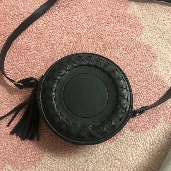 SOLD Circle Purse - black - Picture 4 of 5